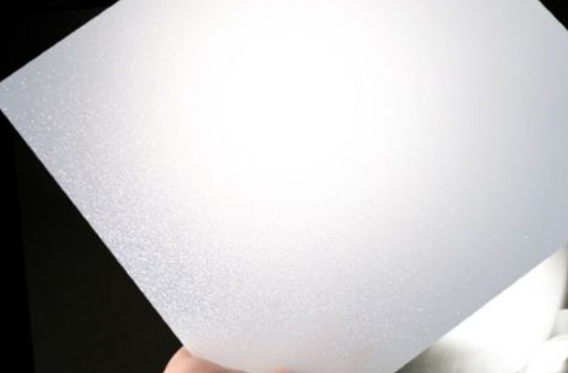 PC扩散板的透光率是多少?